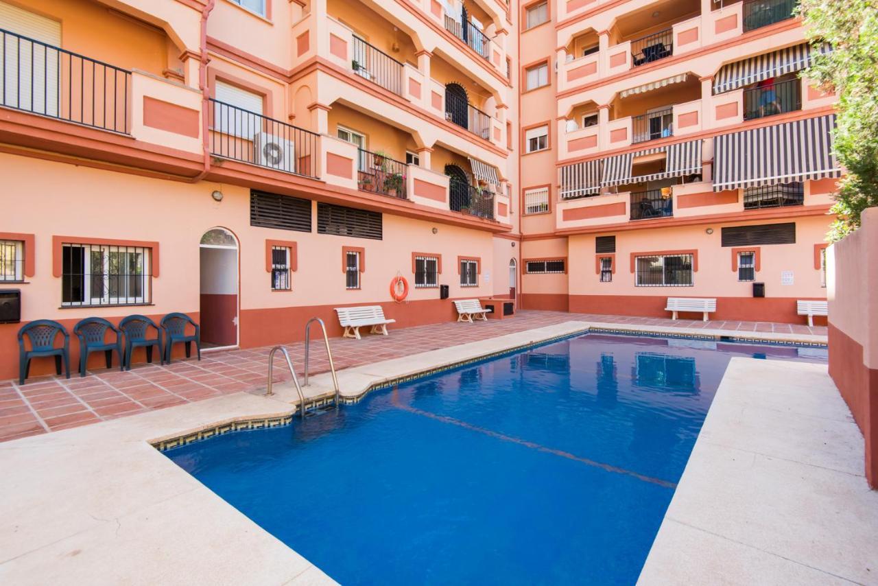 Boliches Center Apartment Next To The Beach, Parking, Pool & Terrace Fuengirola Bagian luar foto