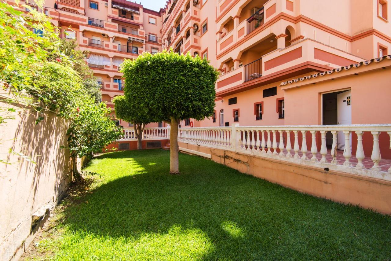 Boliches Center Apartment Next To The Beach, Parking, Pool & Terrace Fuengirola Bagian luar foto